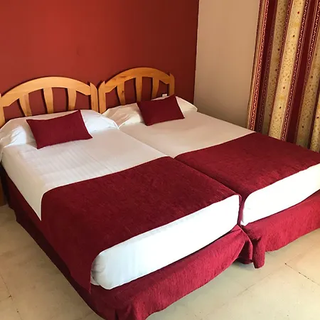 Jm Jardin De La Reina Hotel Guillena