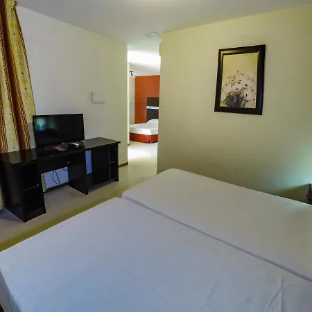 Hotel Jm Jardin De La Reina