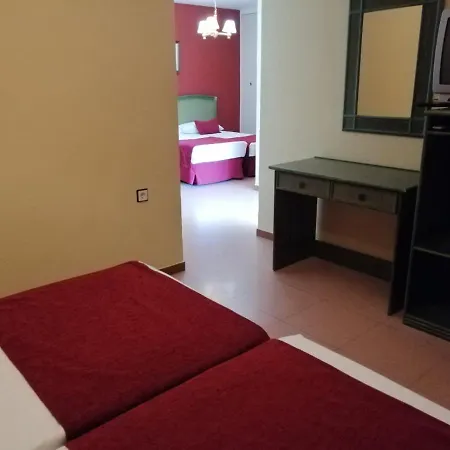 Hotel Jm Jardin De La Reina Guillena
