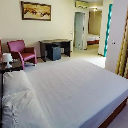 Jm Jardin De La Reina Hotel 3*